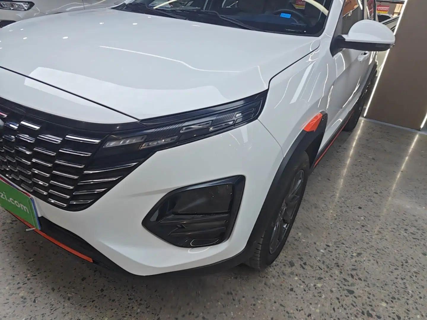 Chery Tiggo 3X 2023 1.5L CVT Shining Edition — миниатюра 8
