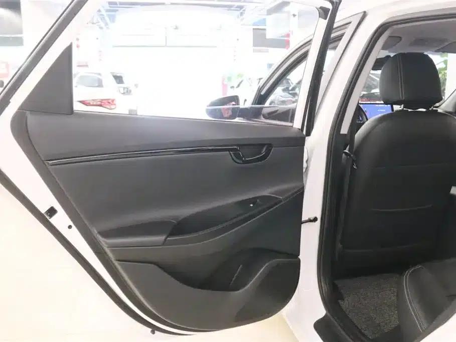 Hyundai Elantra 2020 1.6L Automatic GL Edition — миниатюра 14