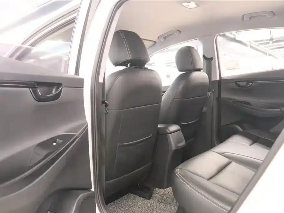 Hyundai Elantra 2020 1.6L Automatic GL Edition — миниатюра 15