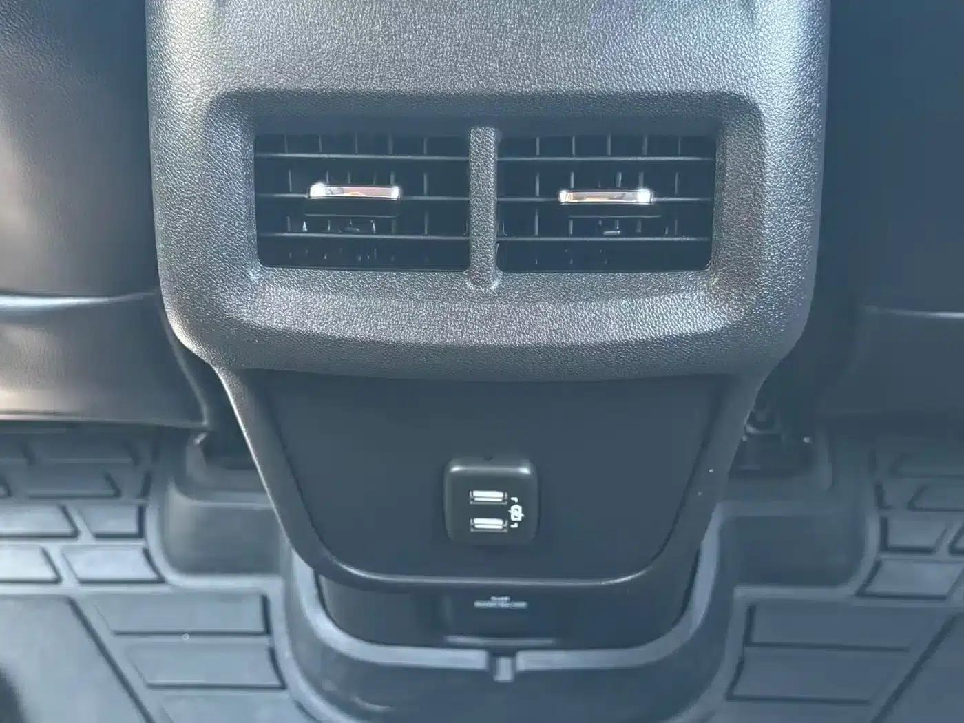 2022 Chevrolet Equinox Mild Hybrid 550T RS AWD Intelligent Defender Edition — миниатюра 8
