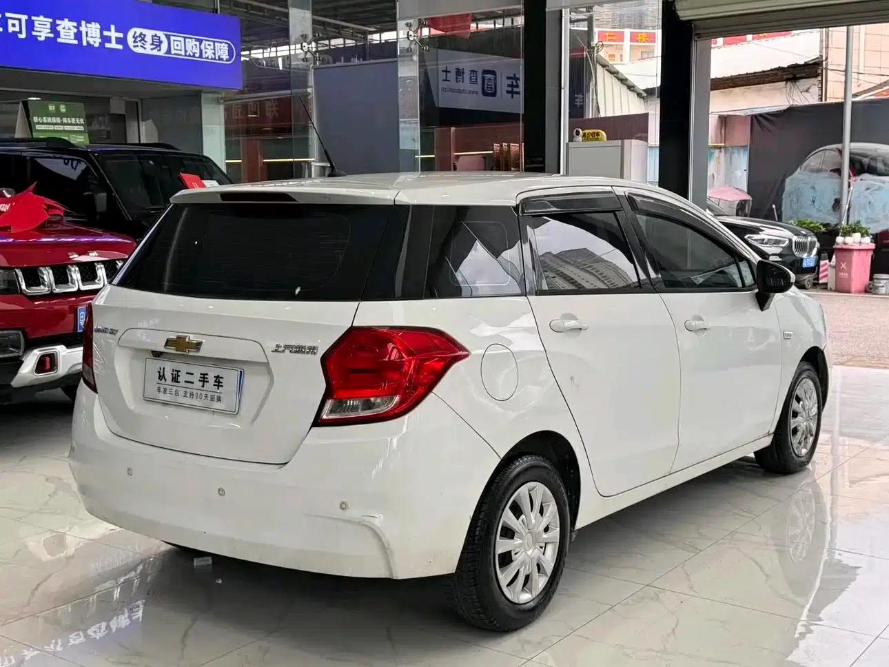 Chevrolet Aveo RV 2016 1.5L Automatic Comfortline Edition — миниатюра 3