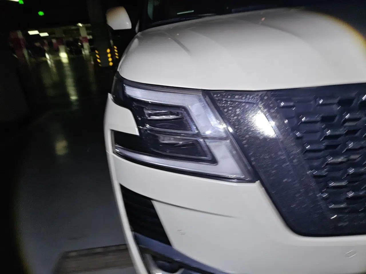 Nissan Patrol — миниатюра 7