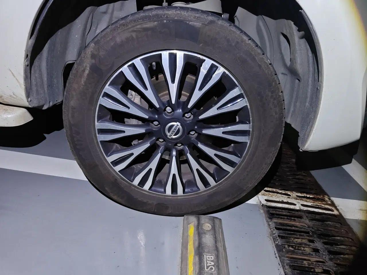 Nissan Patrol — миниатюра 8