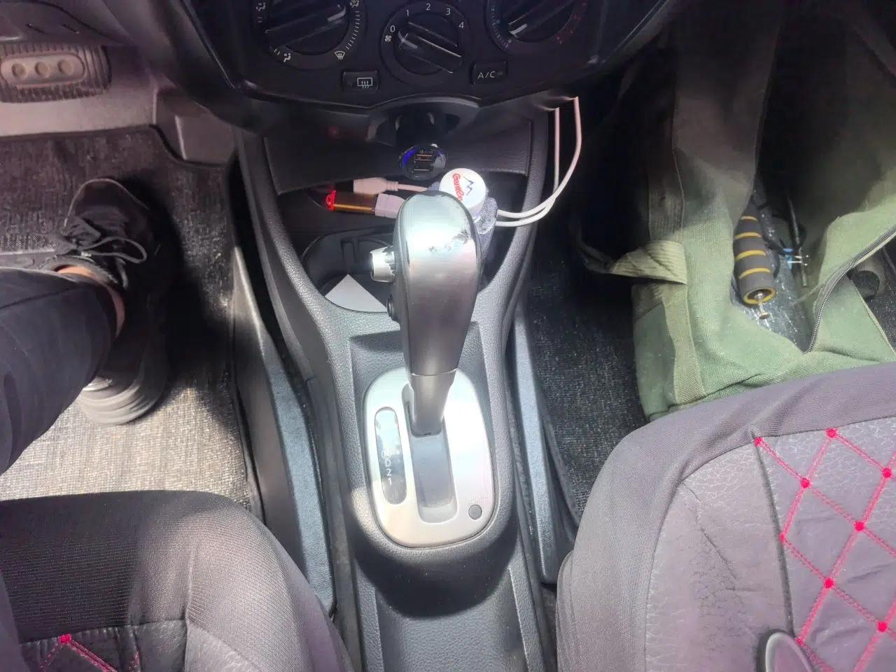 Nissan Livina 2010 Jingrui Edition 1.6L Automatic Smart Model — миниатюра 14