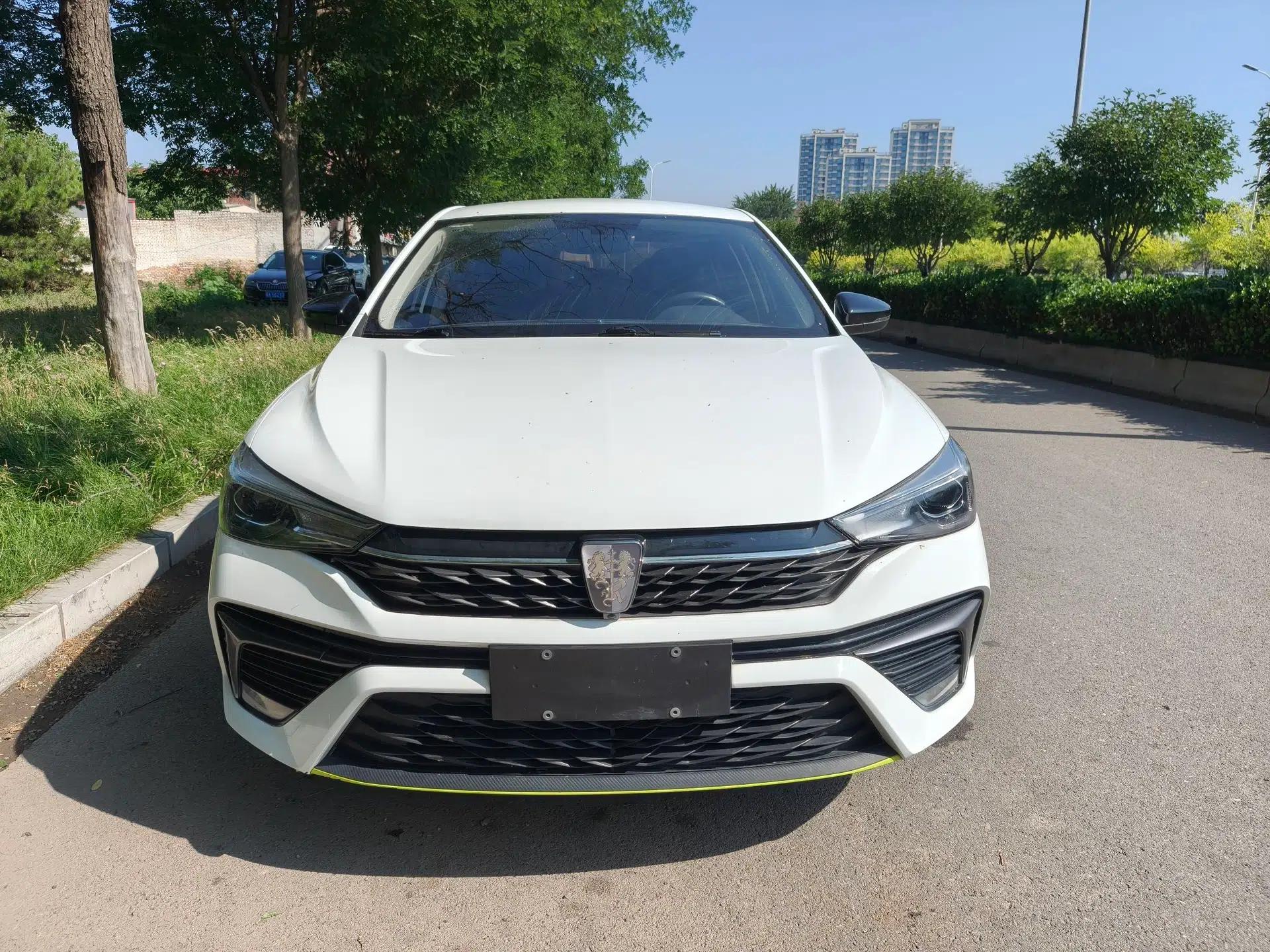Roewe i5 2021 1.5L Manual Platinum Edition — миниатюра 3