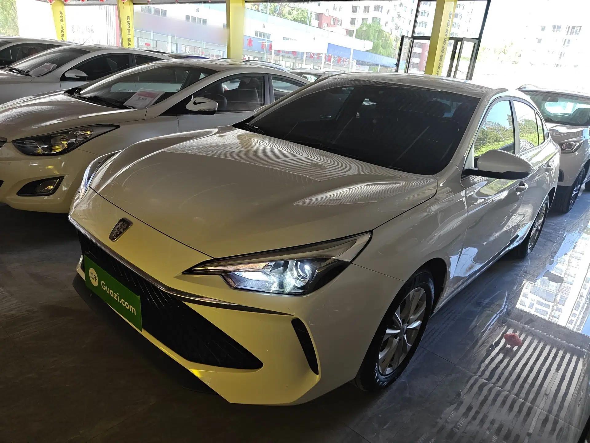 Roewe i5 2023 1.5L Manual Comfort Edition — миниатюра 1