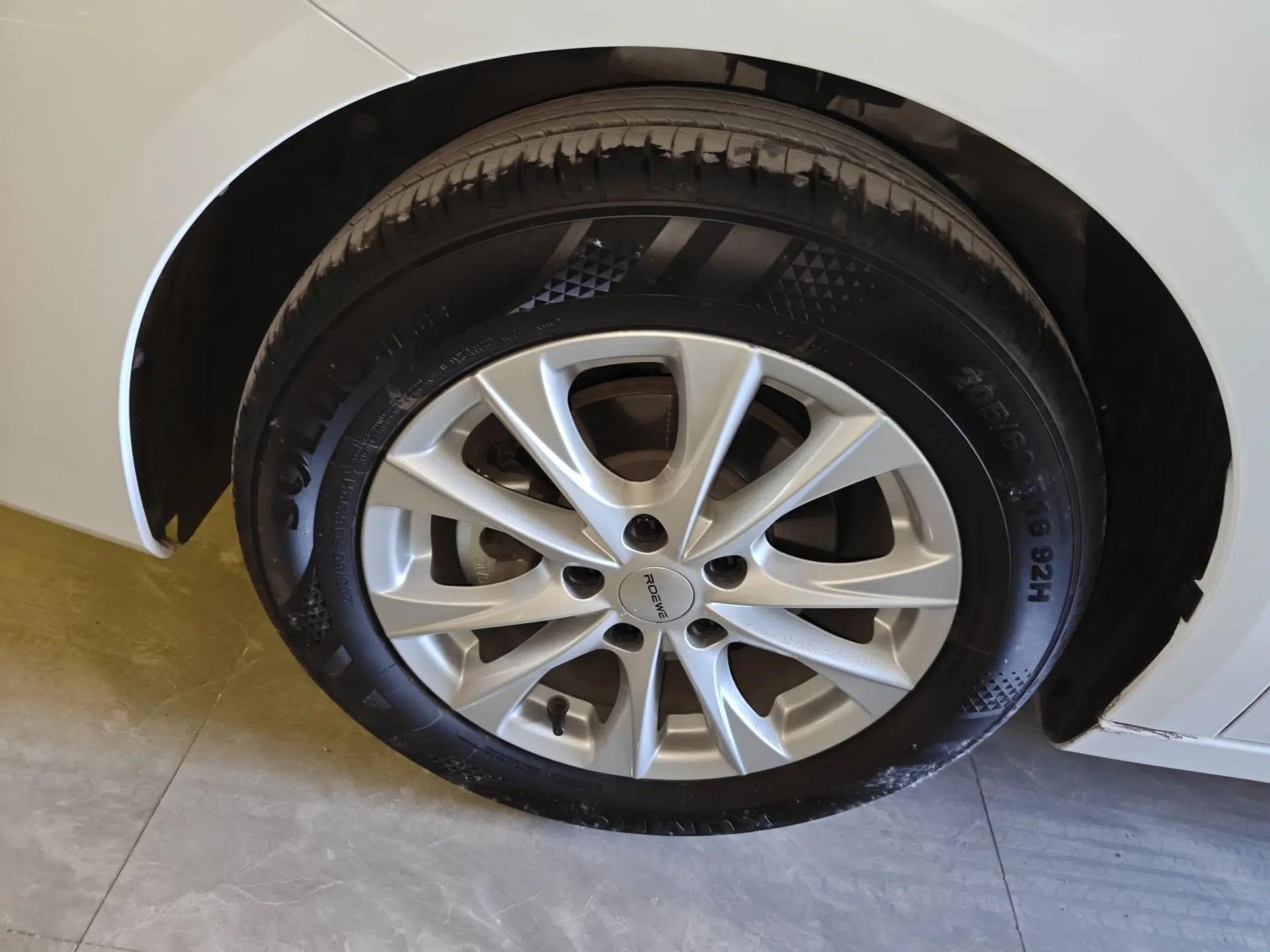 Roewe i5 2023 1.5L Manual Comfort Edition — миниатюра 15