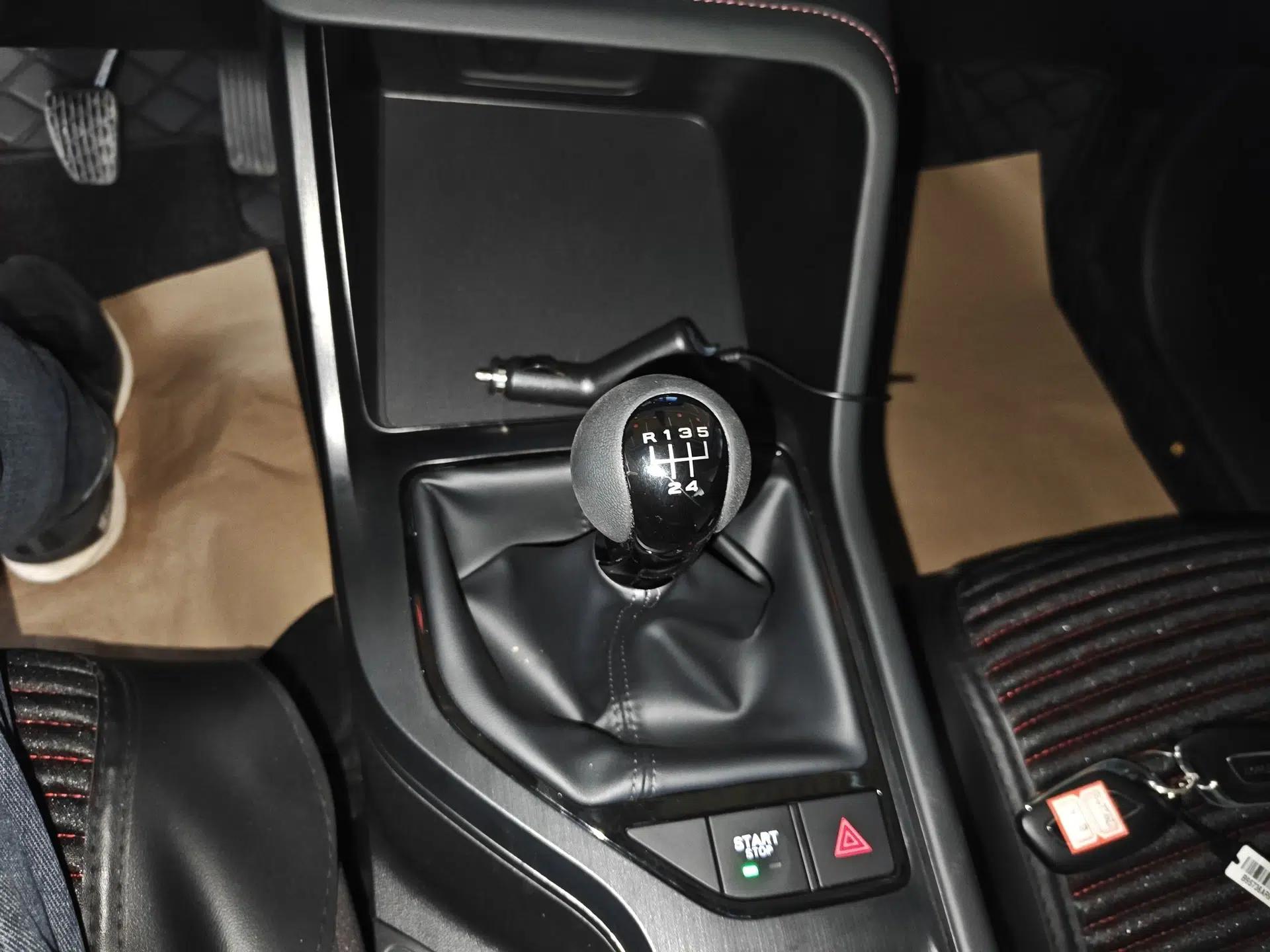 Roewe i5 2023 1.5L Manual Comfort Edition — миниатюра 21