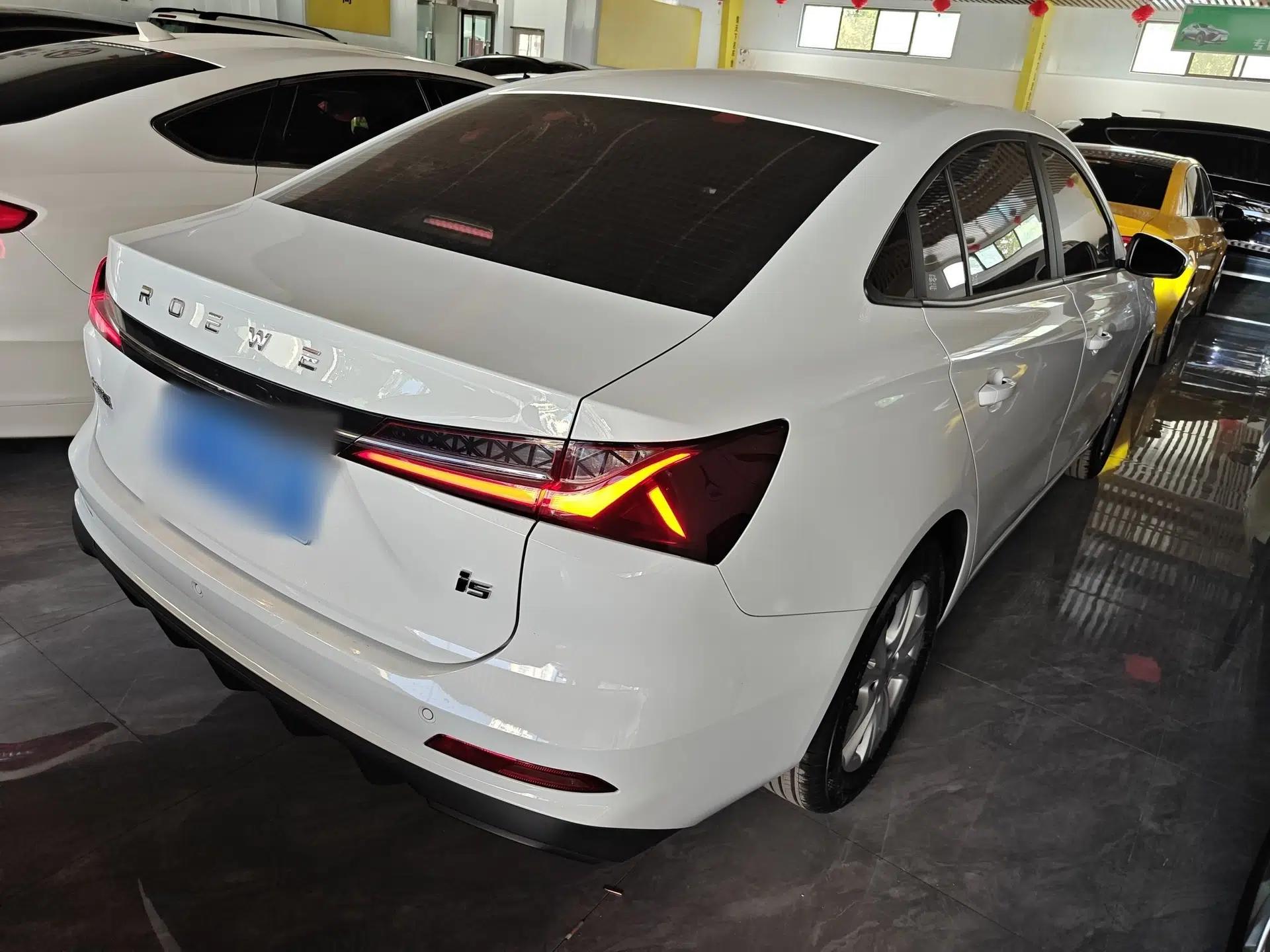 Roewe i5 2023 1.5L Manual Comfort Edition — миниатюра 6