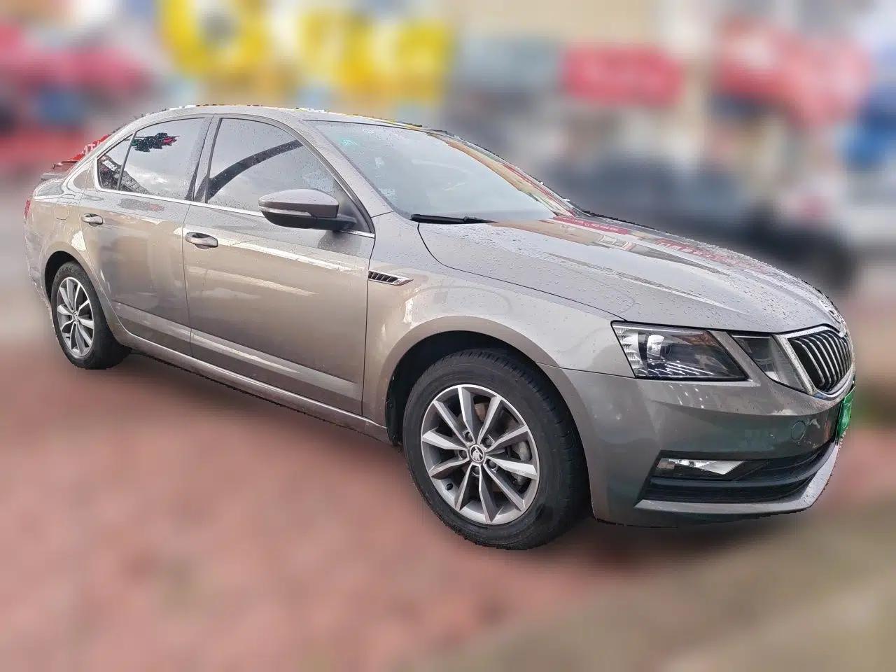 Skoda Octavia 2019 1.5L Automatic SmartDrive Comfort Edition China VI Standard — миниатюра 3