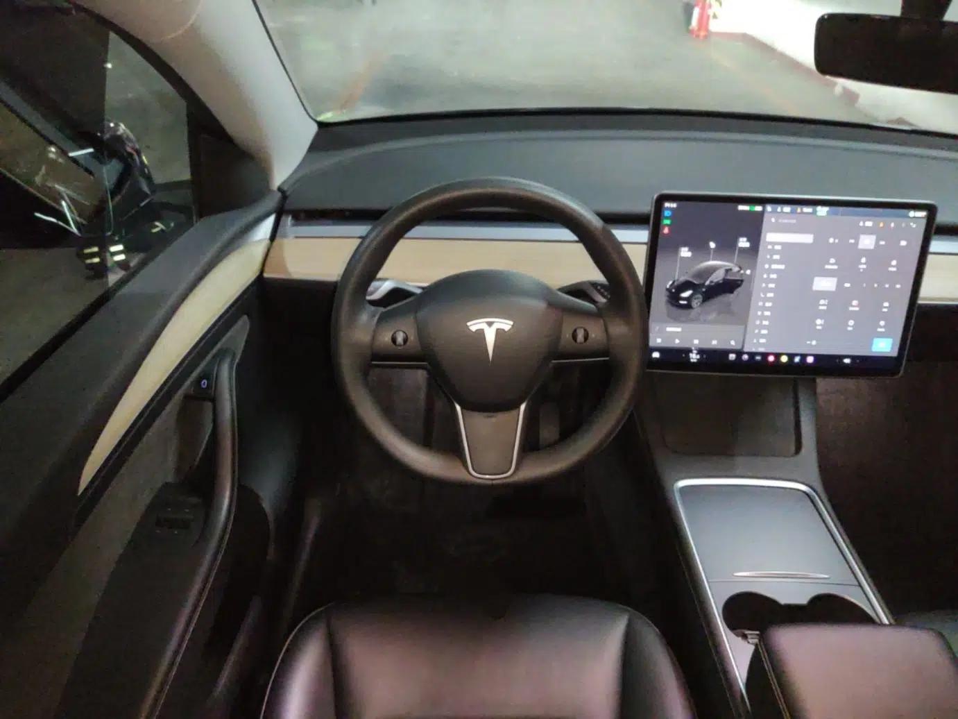 Tesla Model Y 2022 Revised Version Rear-Wheel Drive — миниатюра 13