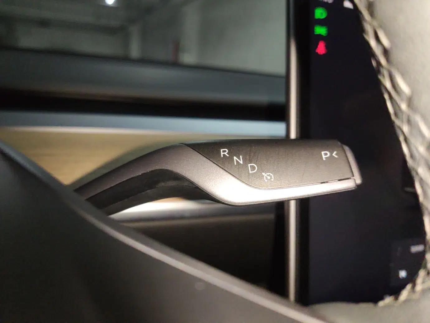 Tesla Model Y 2022 Revised Version Rear-Wheel Drive — миниатюра 16
