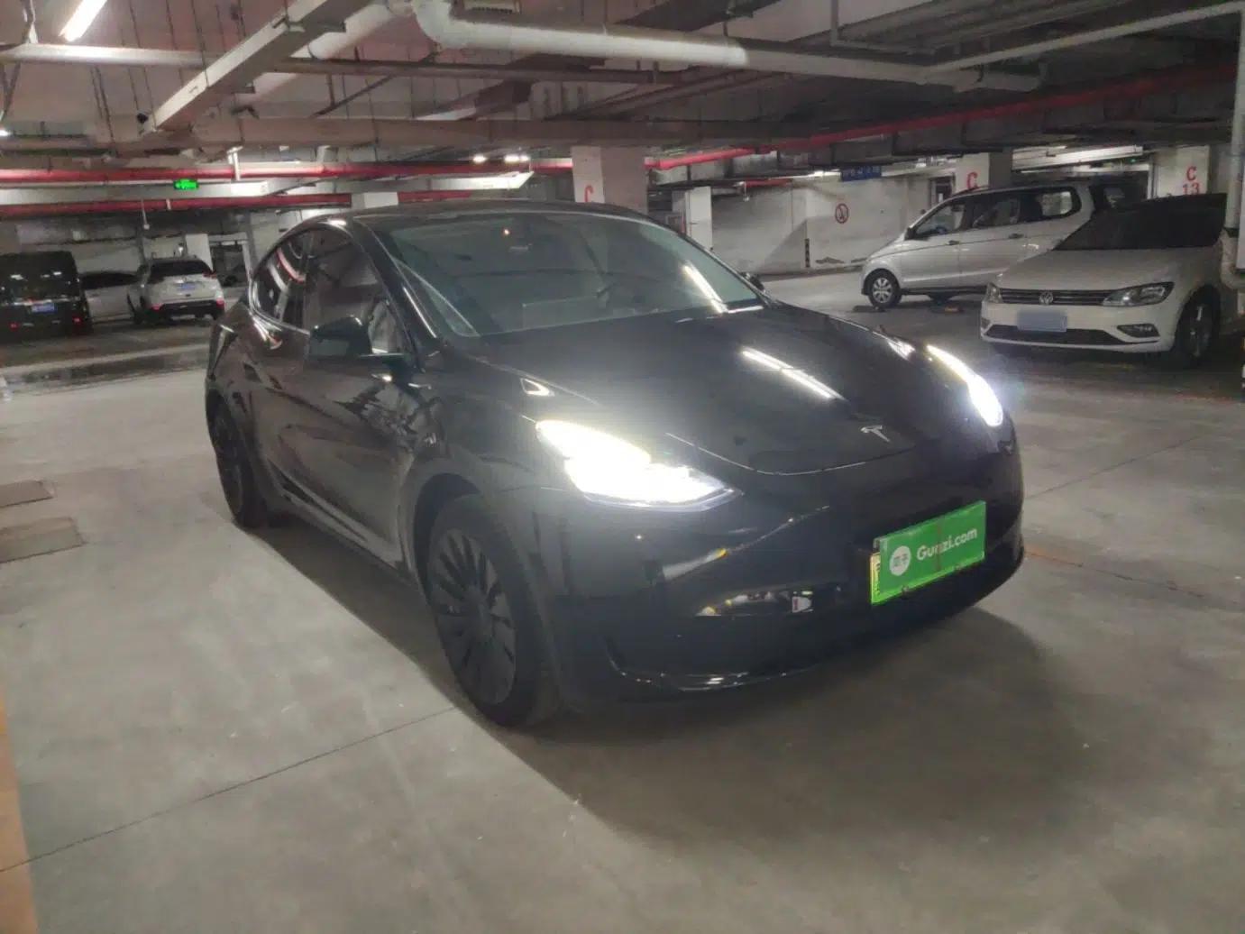 Tesla Model Y 2022 Revised Version Rear-Wheel Drive — миниатюра 3
