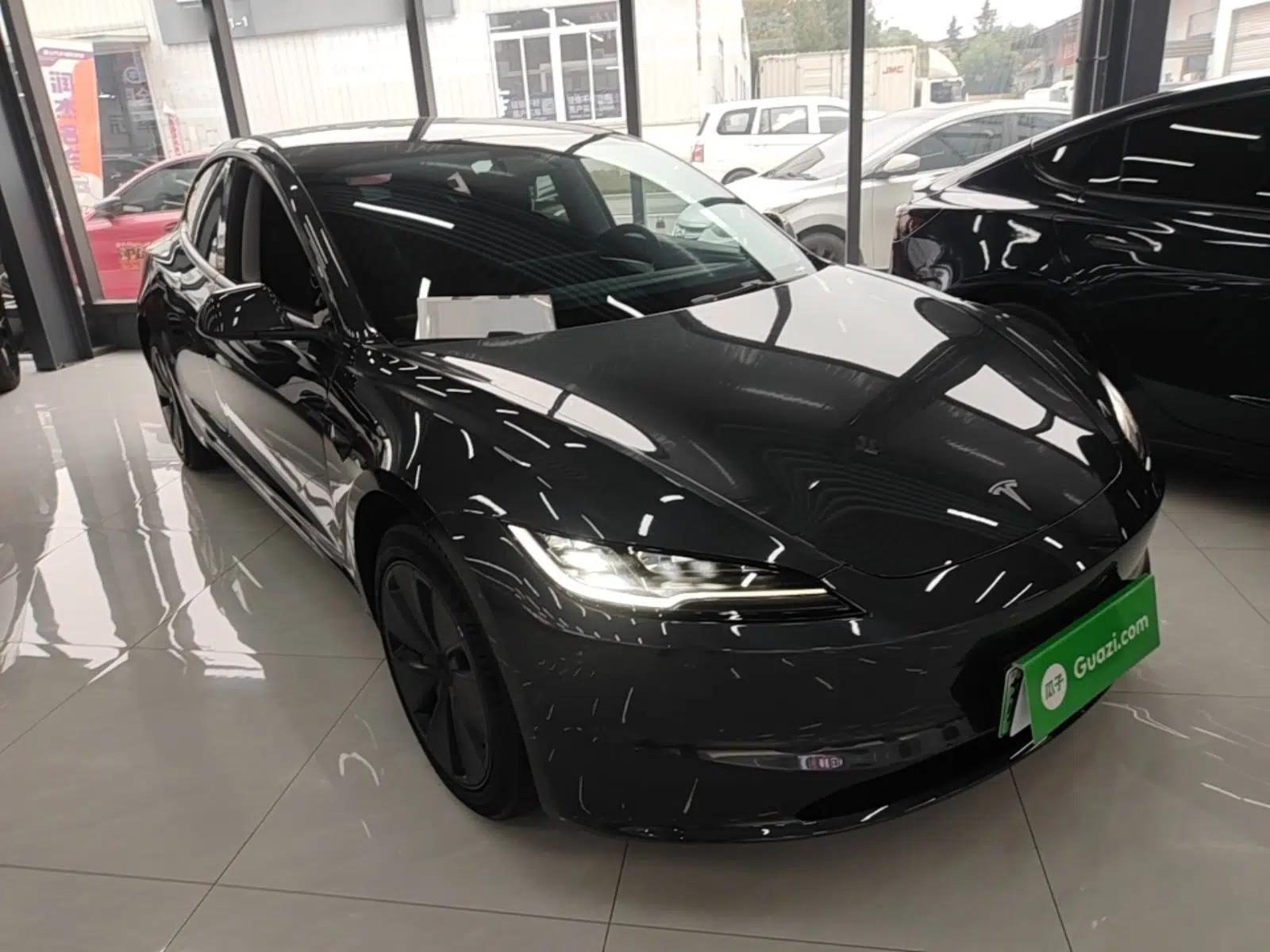 Tesla Model 3 2023 Rear-Wheel-Drive Version — миниатюра 3