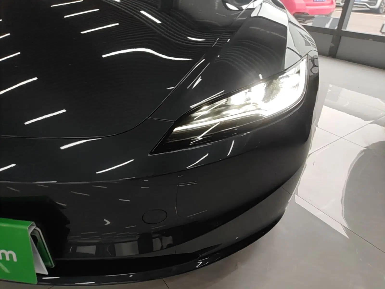 Tesla Model 3 2023 Rear-Wheel-Drive Version — миниатюра 8