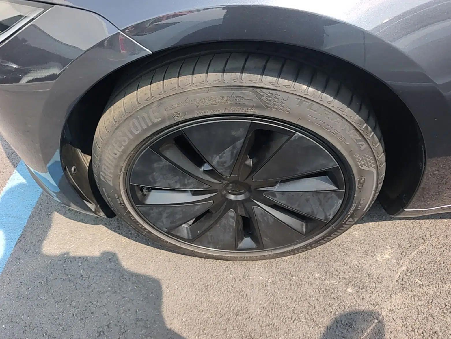 Tesla Model 3 2025 Rear-Wheel-Drive Version — миниатюра 15