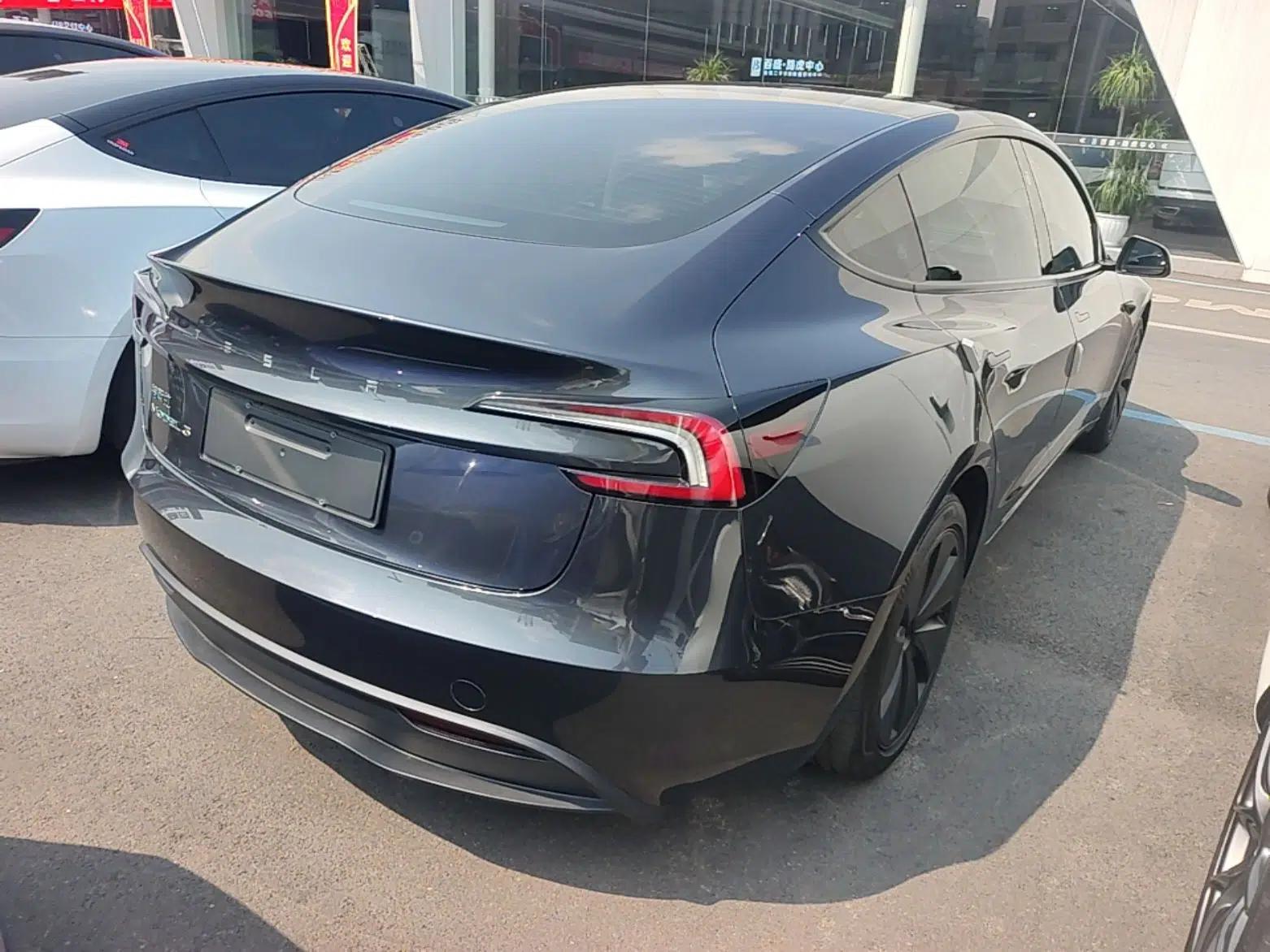 Tesla Model 3 2025 Rear-Wheel-Drive Version — миниатюра 6
