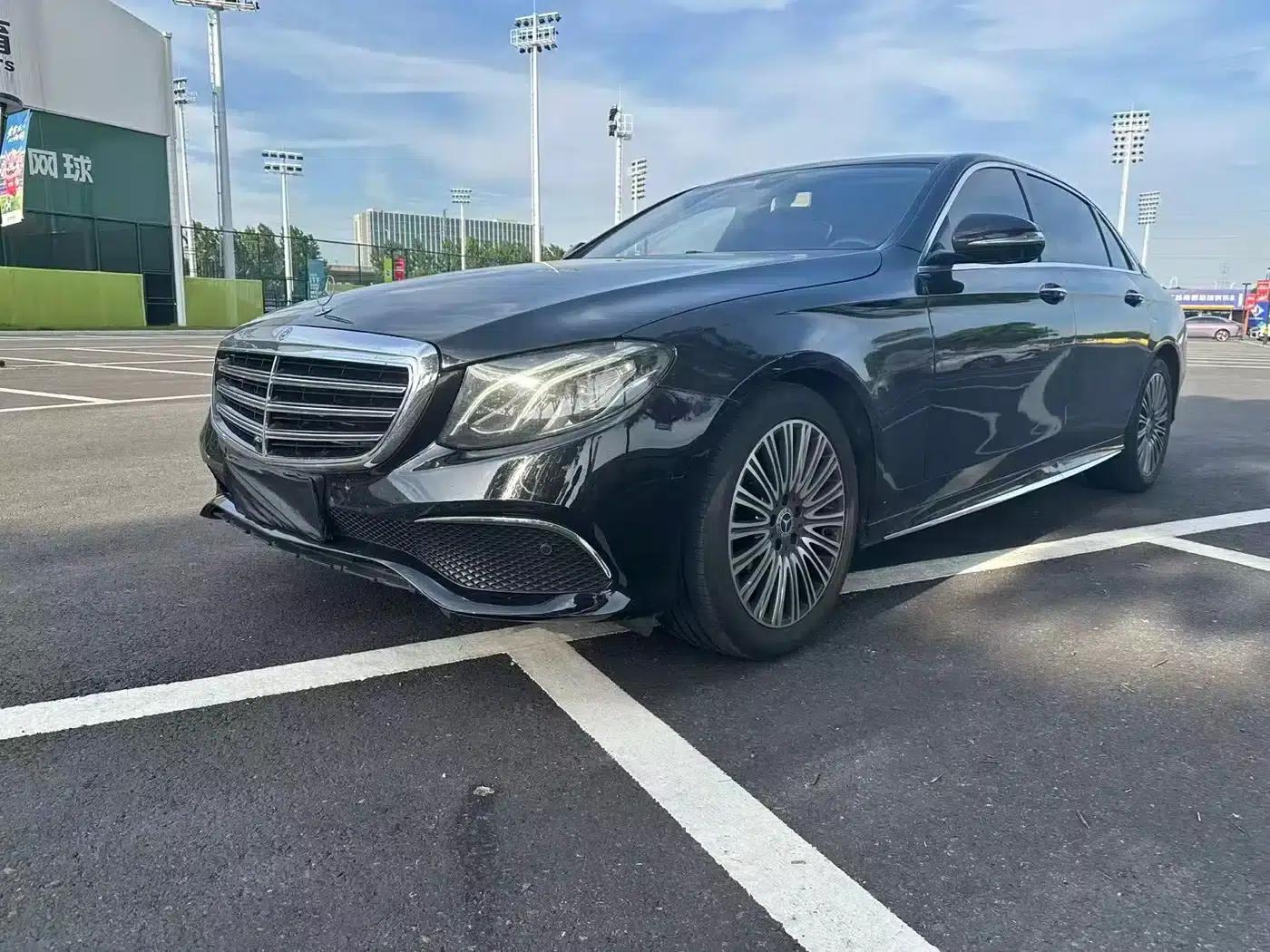 2019 Mercedes-Benz E-Class E 300 L Luxury — миниатюра 1