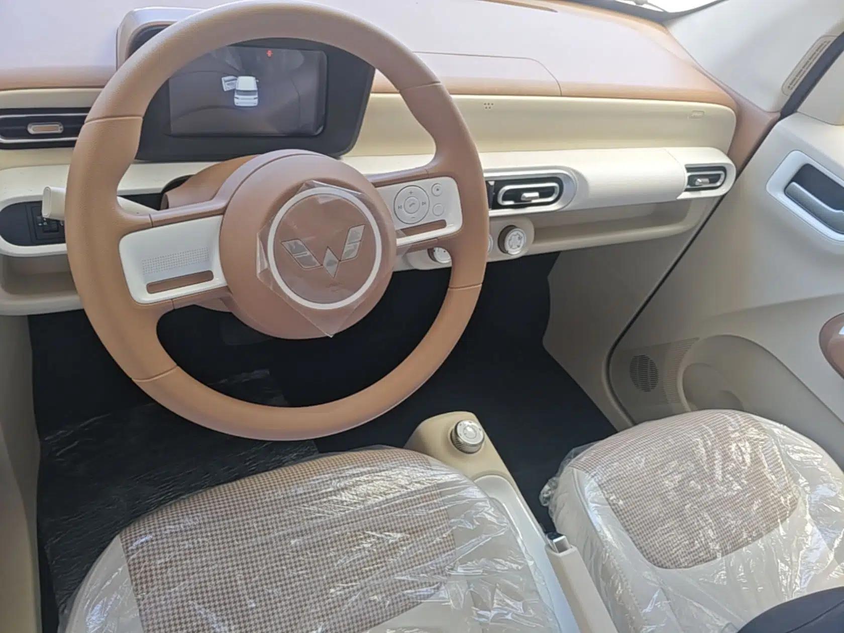 Wuling Hongguang MINIEV 2024 3rd Generation 215km Youth Edition — миниатюра 12