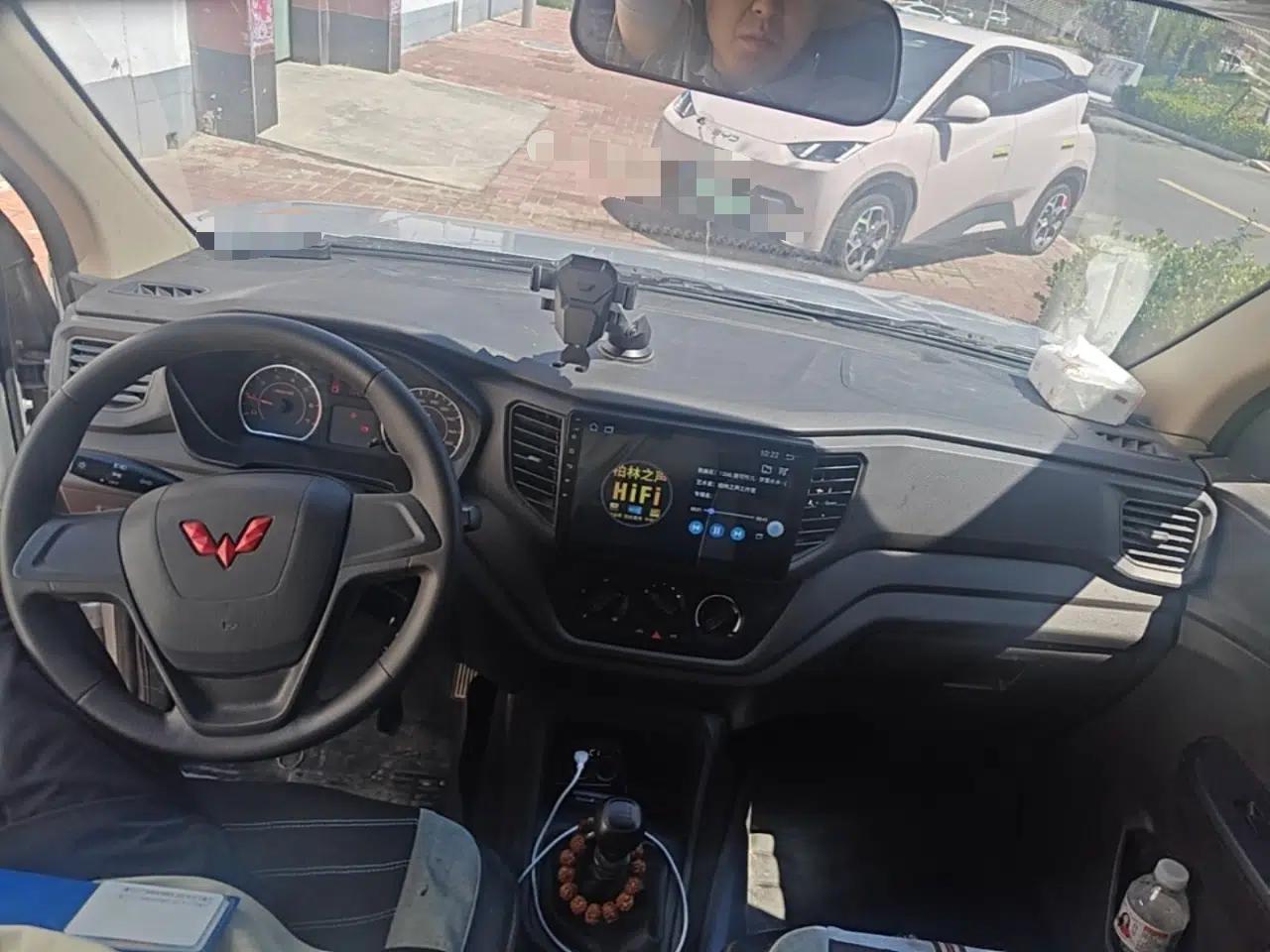 Wuling Hongguang V 2022 1.5L Jingqu Edition Enclosed-Window Vehicle with Electric Power Steering LAR — миниатюра 9