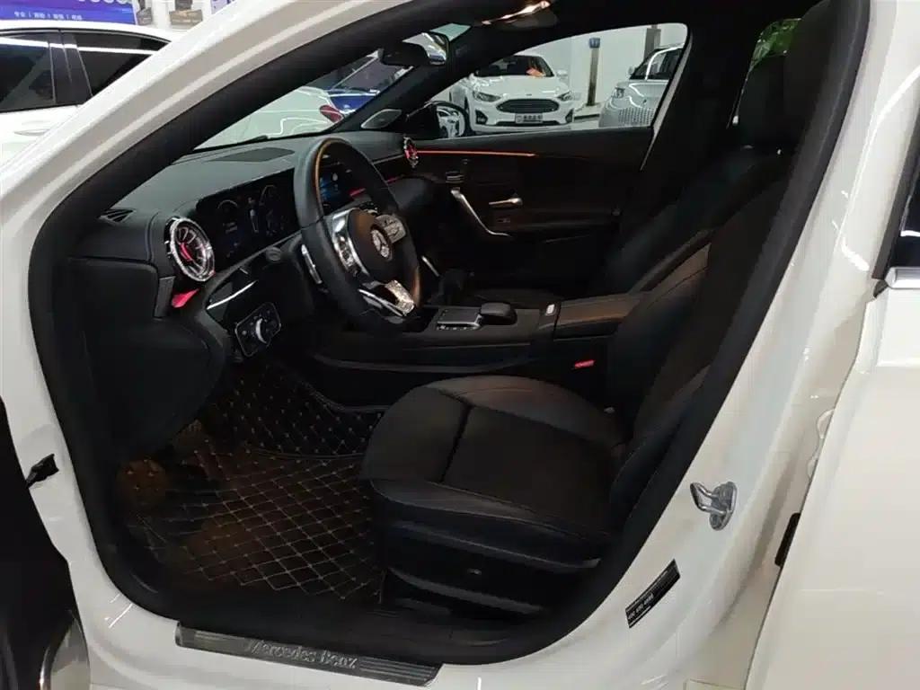 Mercedes-Benz A-Class 2021 A 200 L Sport Sedan Fashion Edition — миниатюра 15