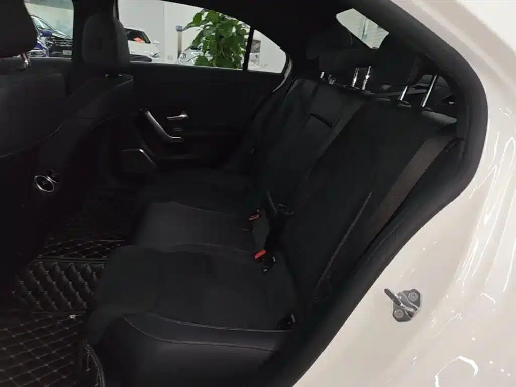 Mercedes-Benz A-Class 2021 A 200 L Sport Sedan Fashion Edition — миниатюра 17