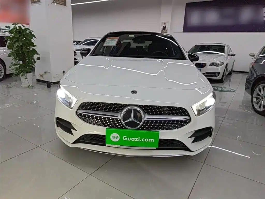 Mercedes-Benz A-Class 2021 A 200 L Sport Sedan Fashion Edition — миниатюра 3