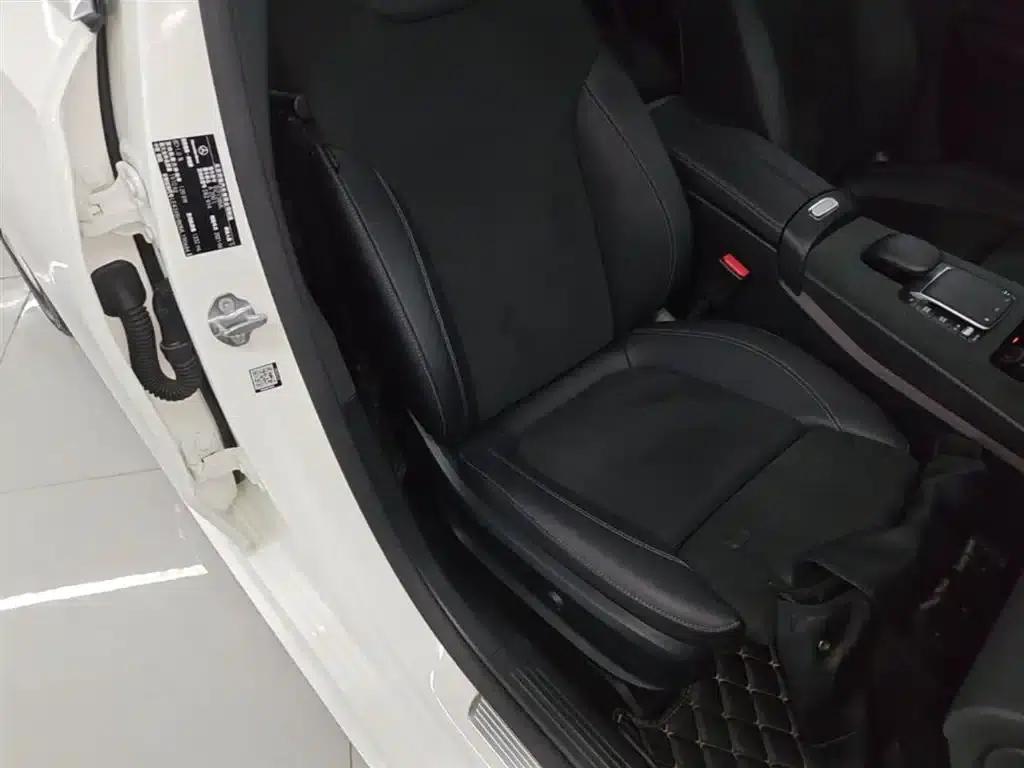 Mercedes-Benz A-Class 2021 A 200 L Sport Sedan Fashion Edition — миниатюра 25
