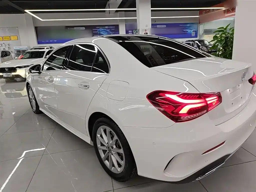 Mercedes-Benz A-Class 2021 A 200 L Sport Sedan Fashion Edition — миниатюра 5