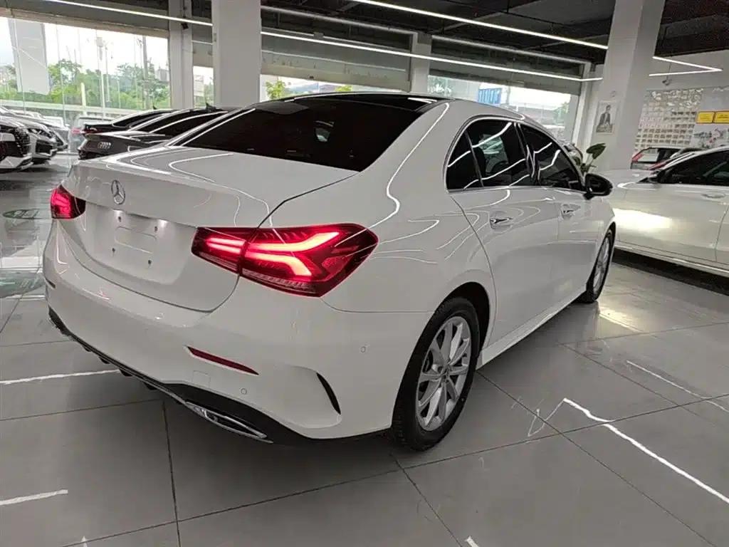 Mercedes-Benz A-Class 2021 A 200 L Sport Sedan Fashion Edition — миниатюра 7