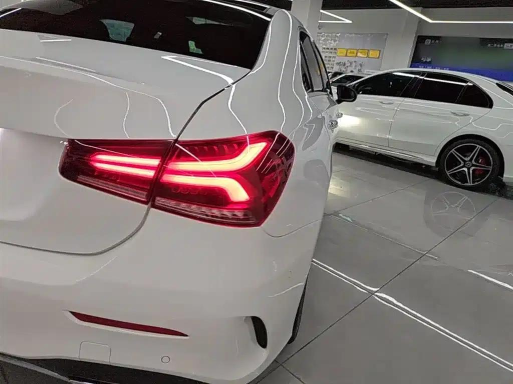 Mercedes-Benz A-Class 2021 A 200 L Sport Sedan Fashion Edition — миниатюра 8