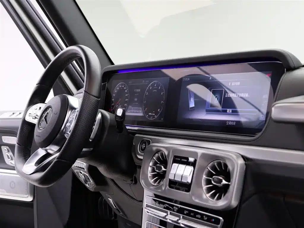 Mercedes-Benz G-Class 2024 G 500 Collector's Edition — миниатюра 12