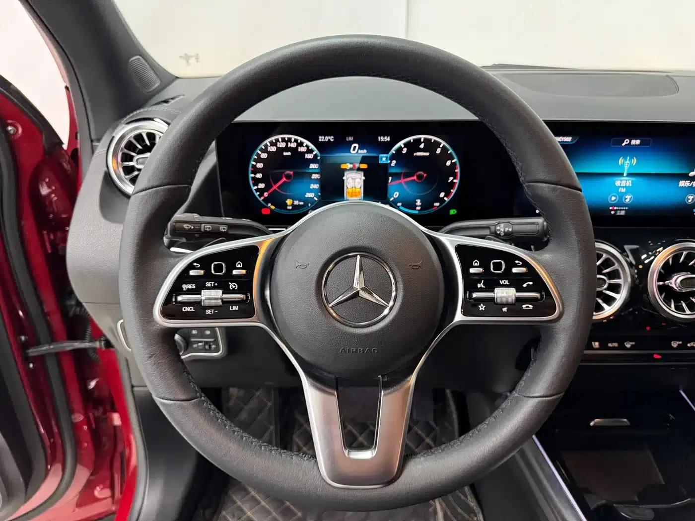 2022 Mercedes-Benz GLA 180 — миниатюра 12
