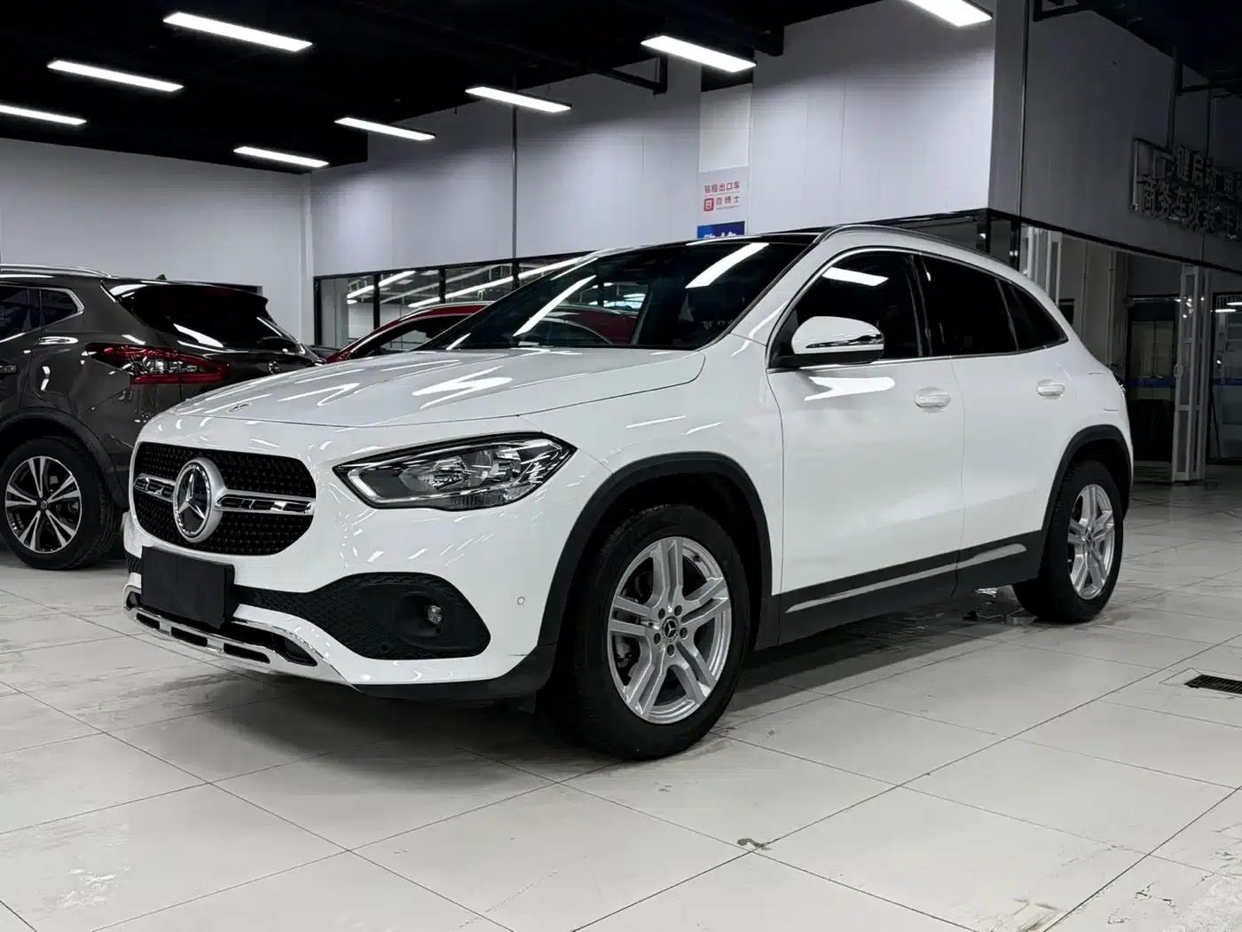 2022 Mercedes-Benz GLA 180 — миниатюра 1