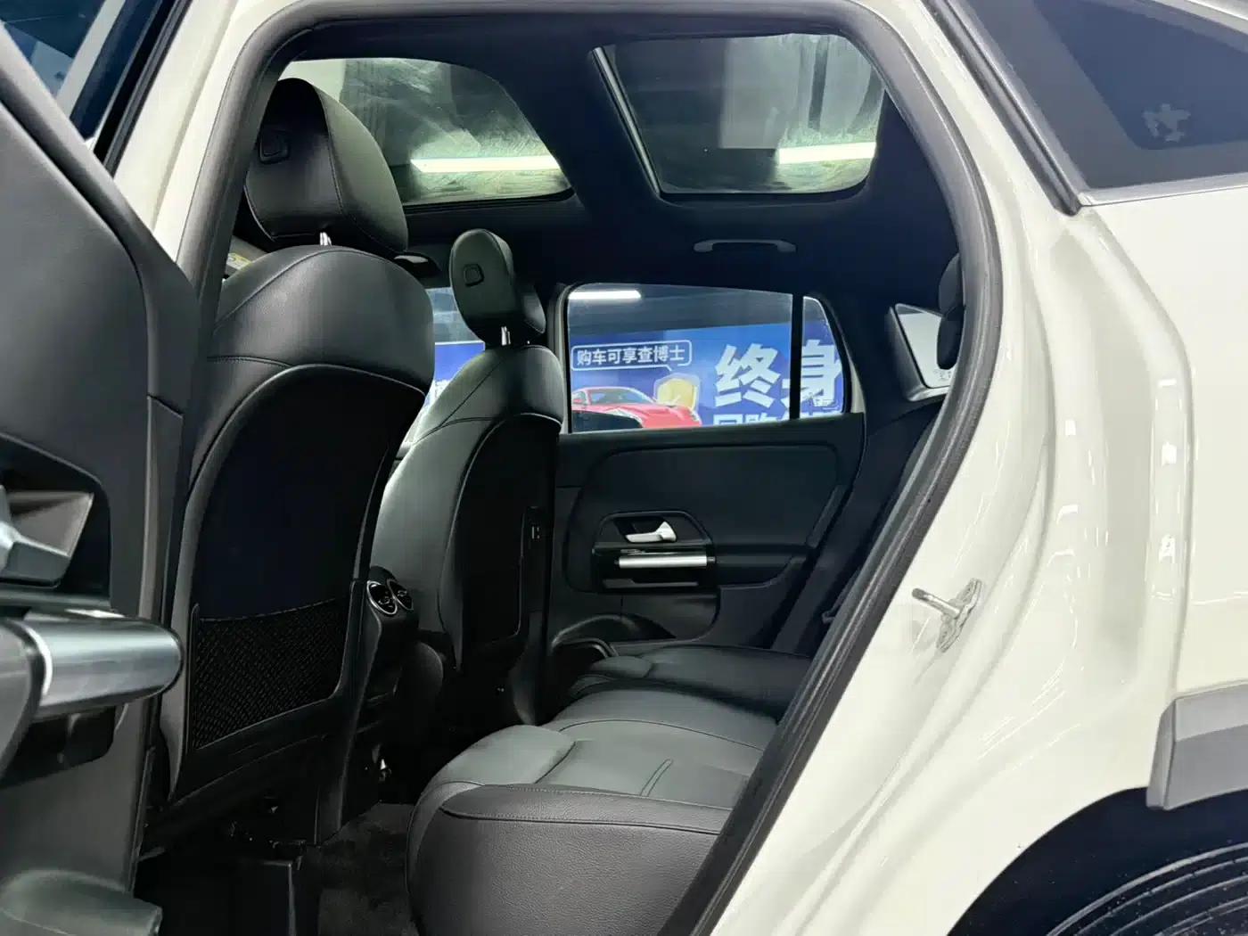 2022 Mercedes-Benz GLA 180 — миниатюра 17