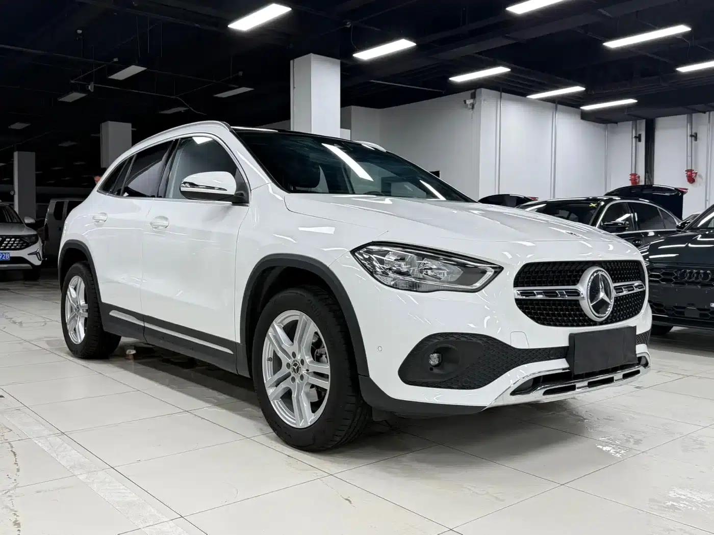 2022 Mercedes-Benz GLA 180 — миниатюра 3