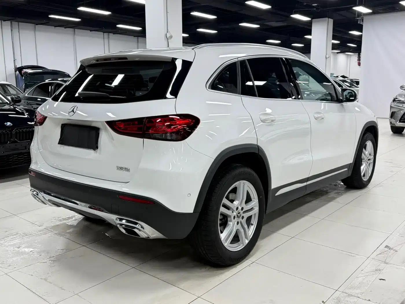 2022 Mercedes-Benz GLA 180 — миниатюра 4