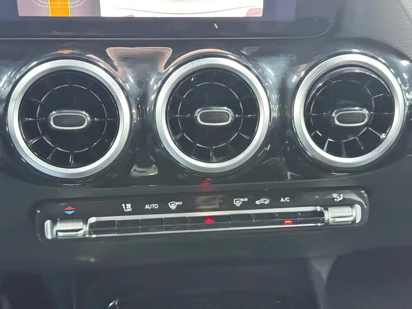 2022 Mercedes-Benz GLA 180 — миниатюра 9