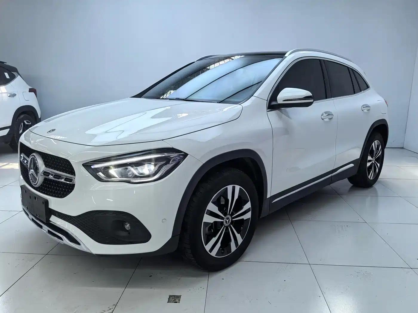 2023 Mercedes-Benz GLA 220 — миниатюра 1