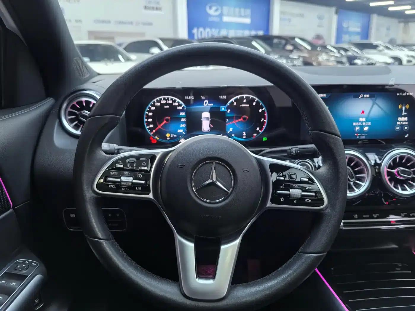 2023 Mercedes-Benz GLA 220 — миниатюра 11