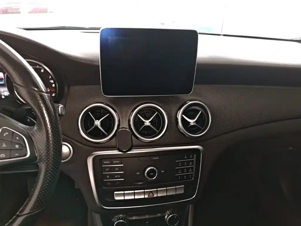 2018 Mercedes-Benz GLA 200 Dynamic — миниатюра 13
