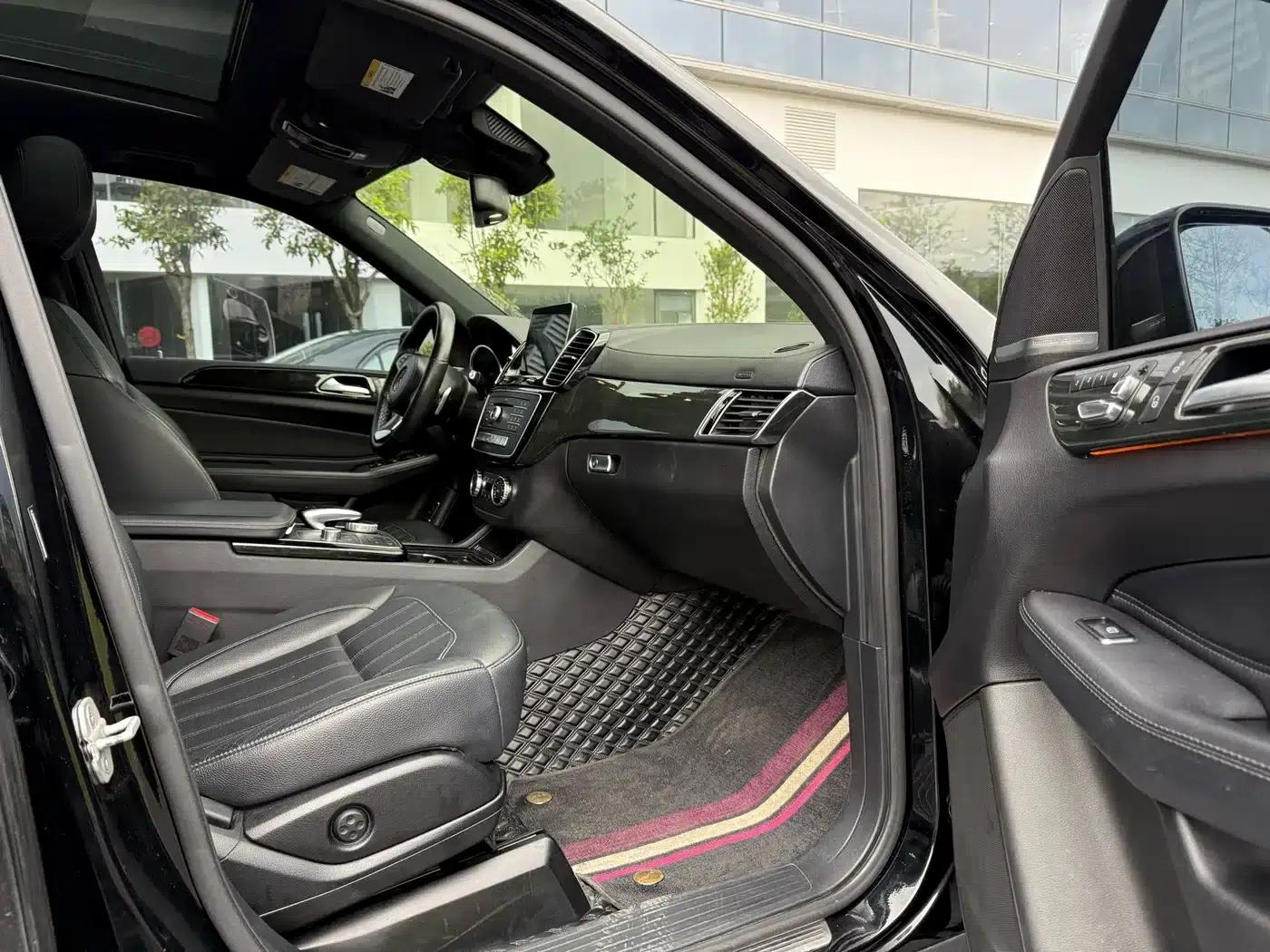 2017 Mercedes-Benz GLS 450 US Spec — миниатюра 4