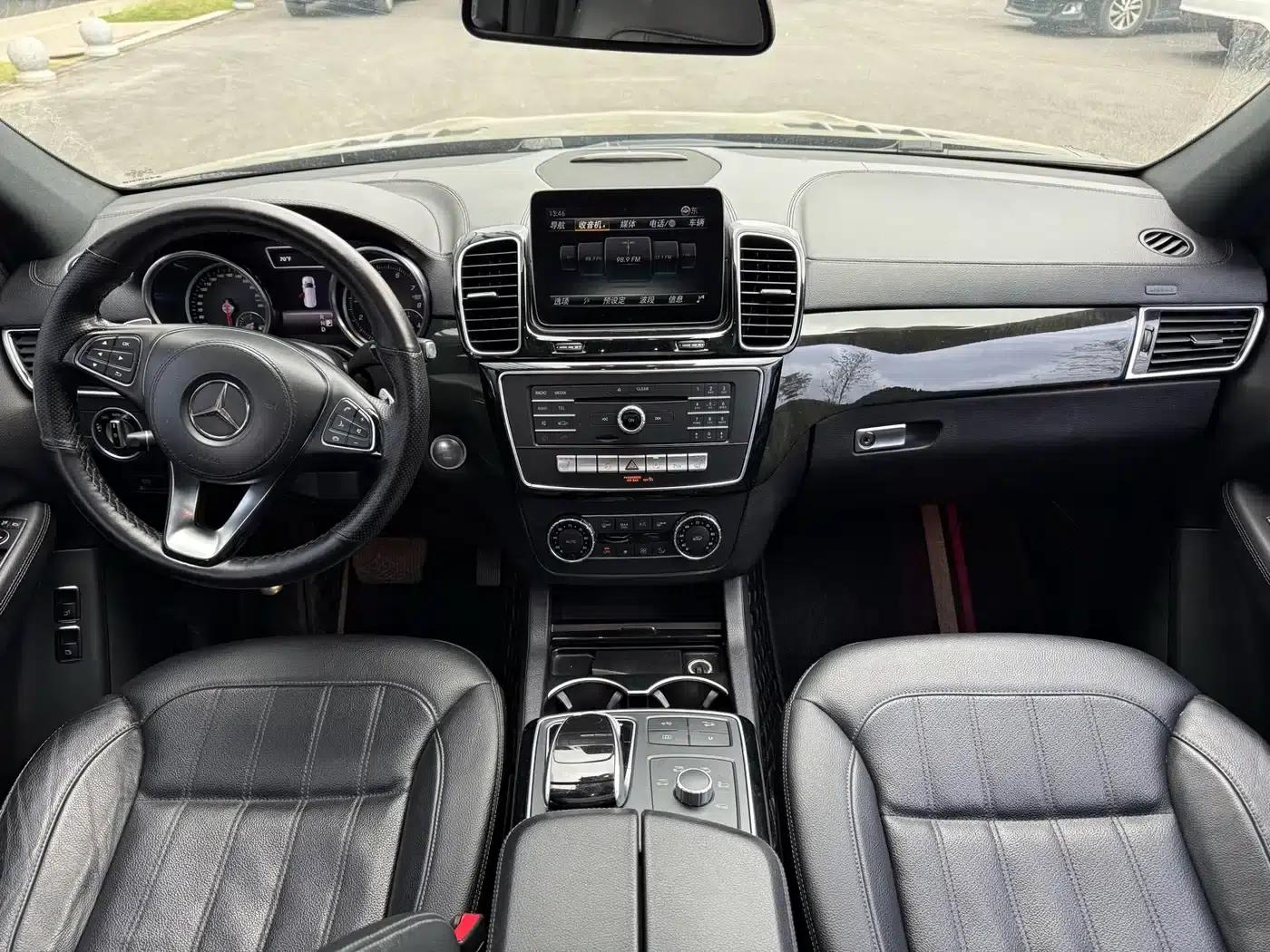 2017 Mercedes-Benz GLS 450 US Spec — миниатюра 7
