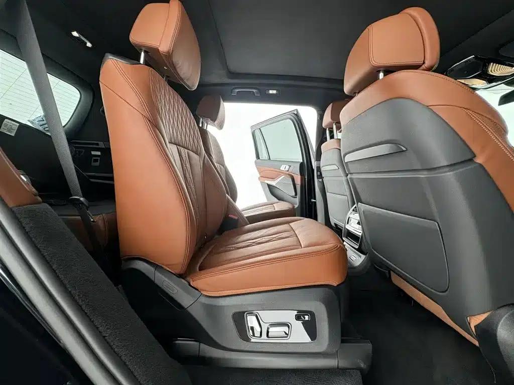 BMW X7 2020 xDrive40i Luxury Package — миниатюра 11
