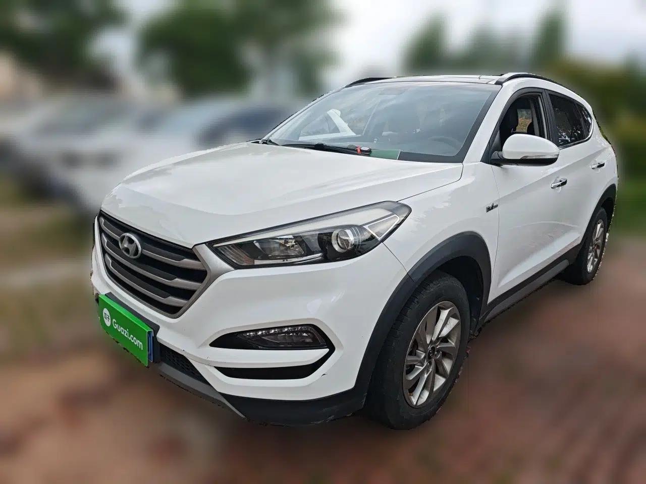 Hyundai Tucson 2018 1.6T Dual-Clutch Two-Wheel Drive 15th Anniversary Special Edition — миниатюра 1