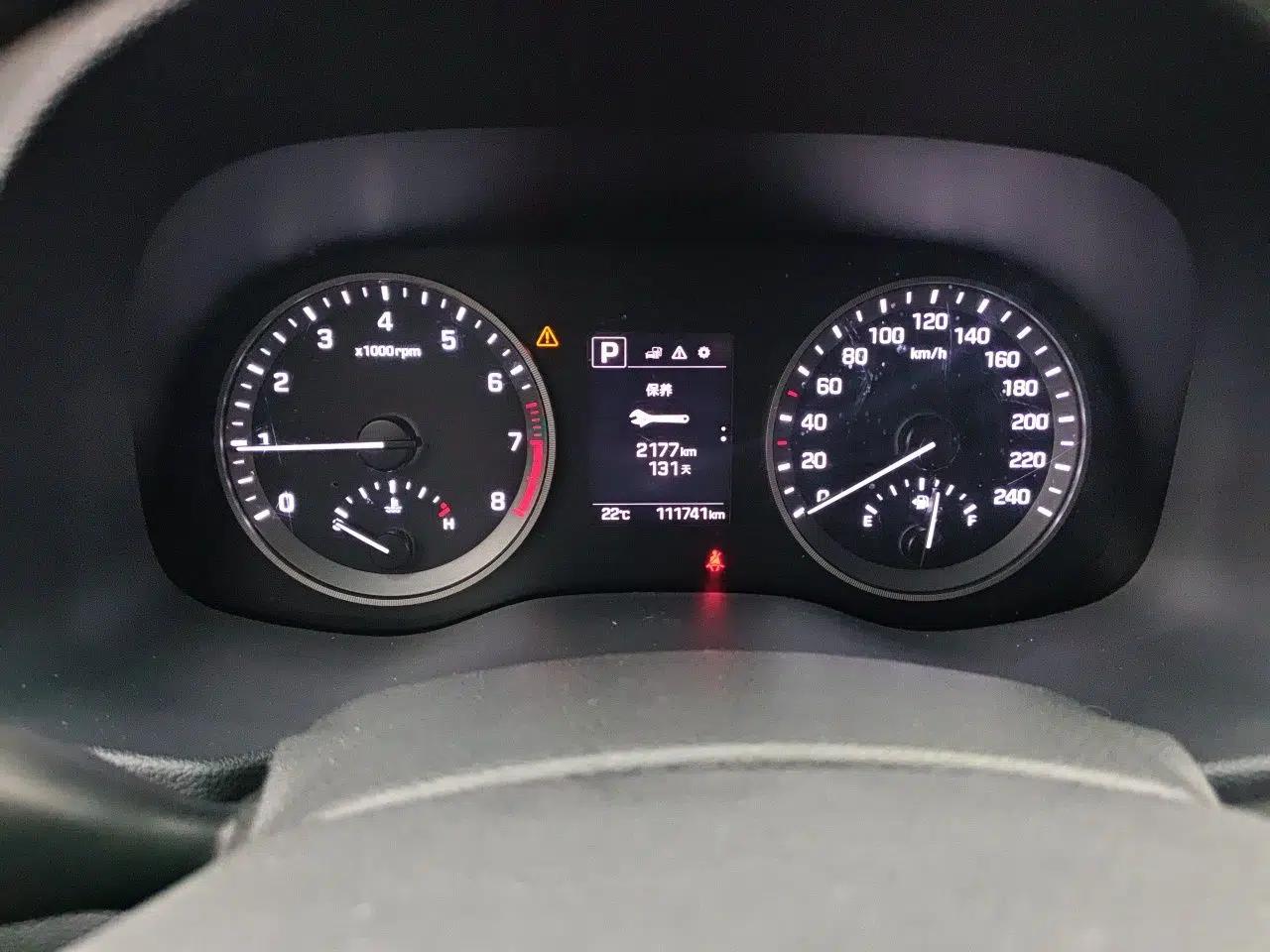 Hyundai Tucson 2018 1.6T Dual-Clutch Two-Wheel Drive 15th Anniversary Special Edition — миниатюра 11