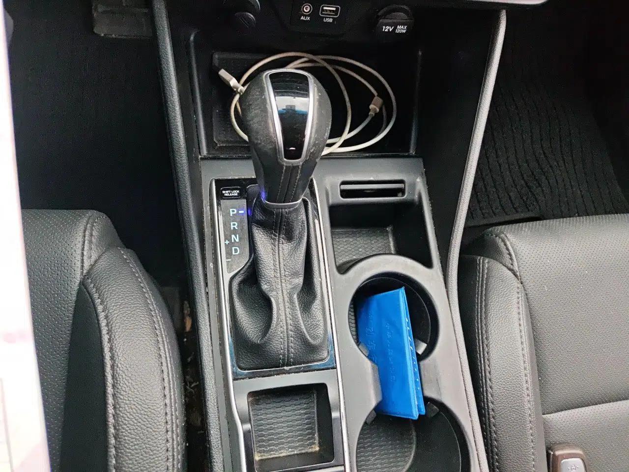 Hyundai Tucson 2018 1.6T Dual-Clutch Two-Wheel Drive 15th Anniversary Special Edition — миниатюра 14