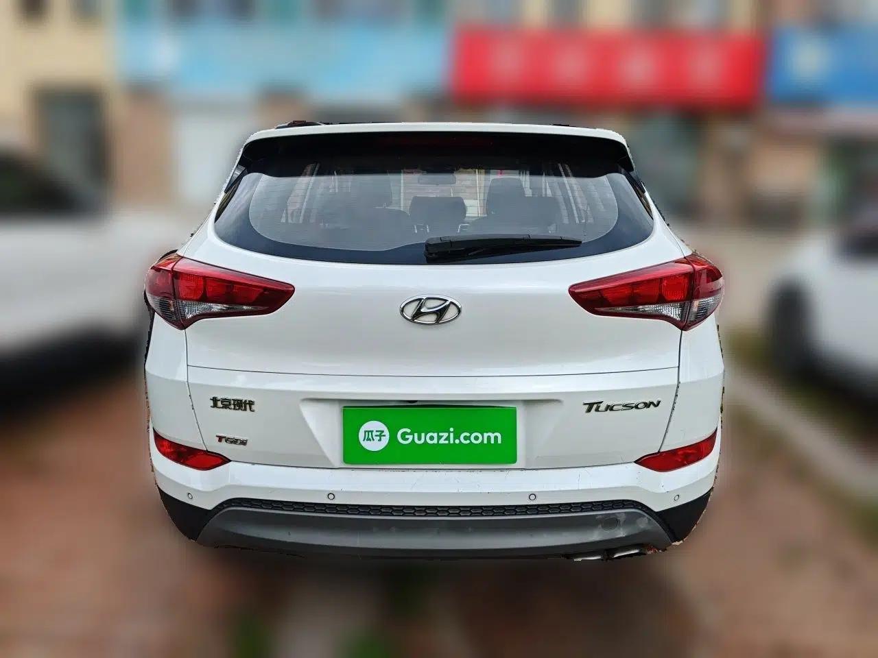Hyundai Tucson 2018 1.6T Dual-Clutch Two-Wheel Drive 15th Anniversary Special Edition — миниатюра 5