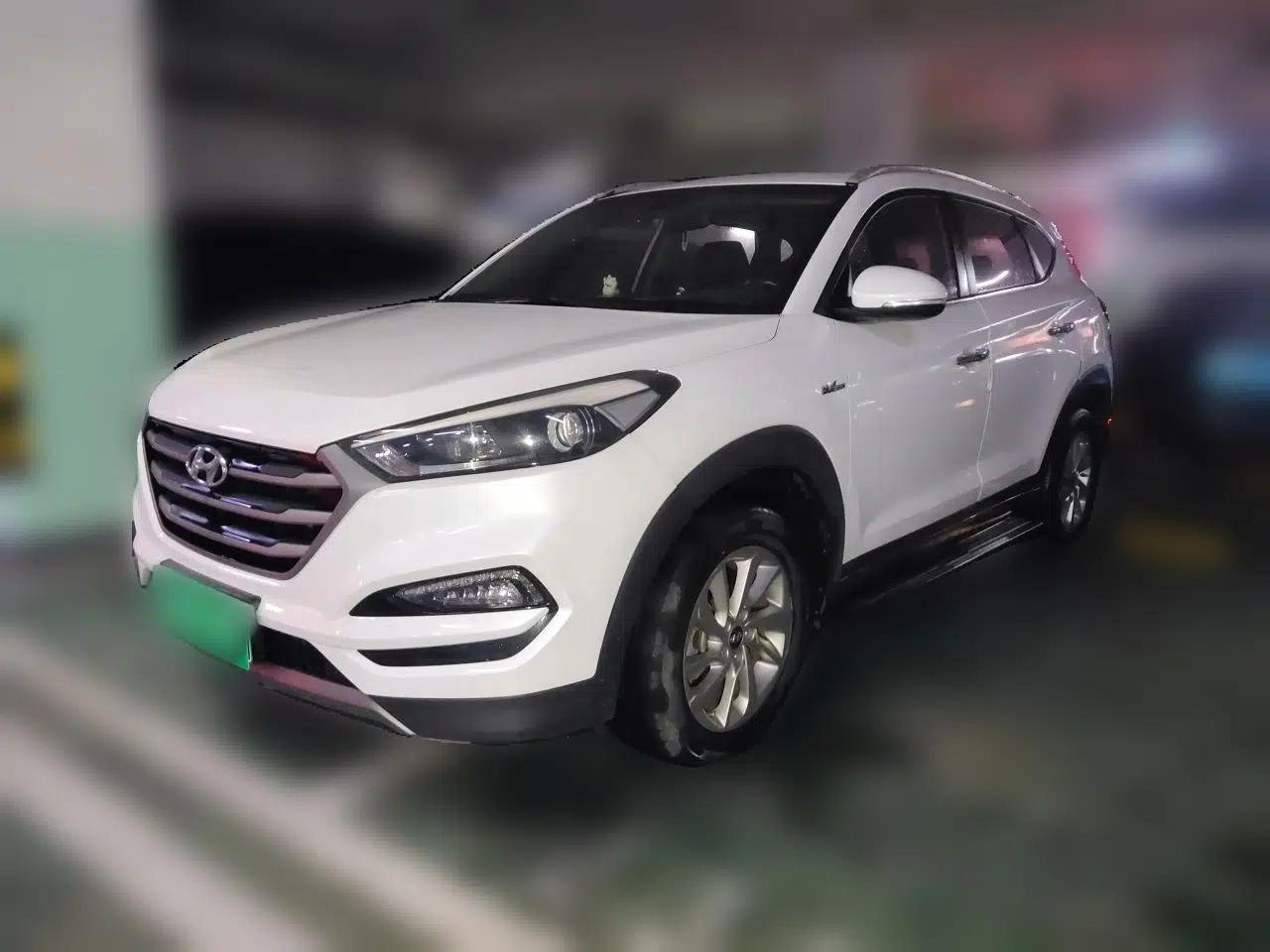 Hyundai Tucson 2015 1.6T Dual-Clutch Two-Wheel-Drive Smart Model — миниатюра 1