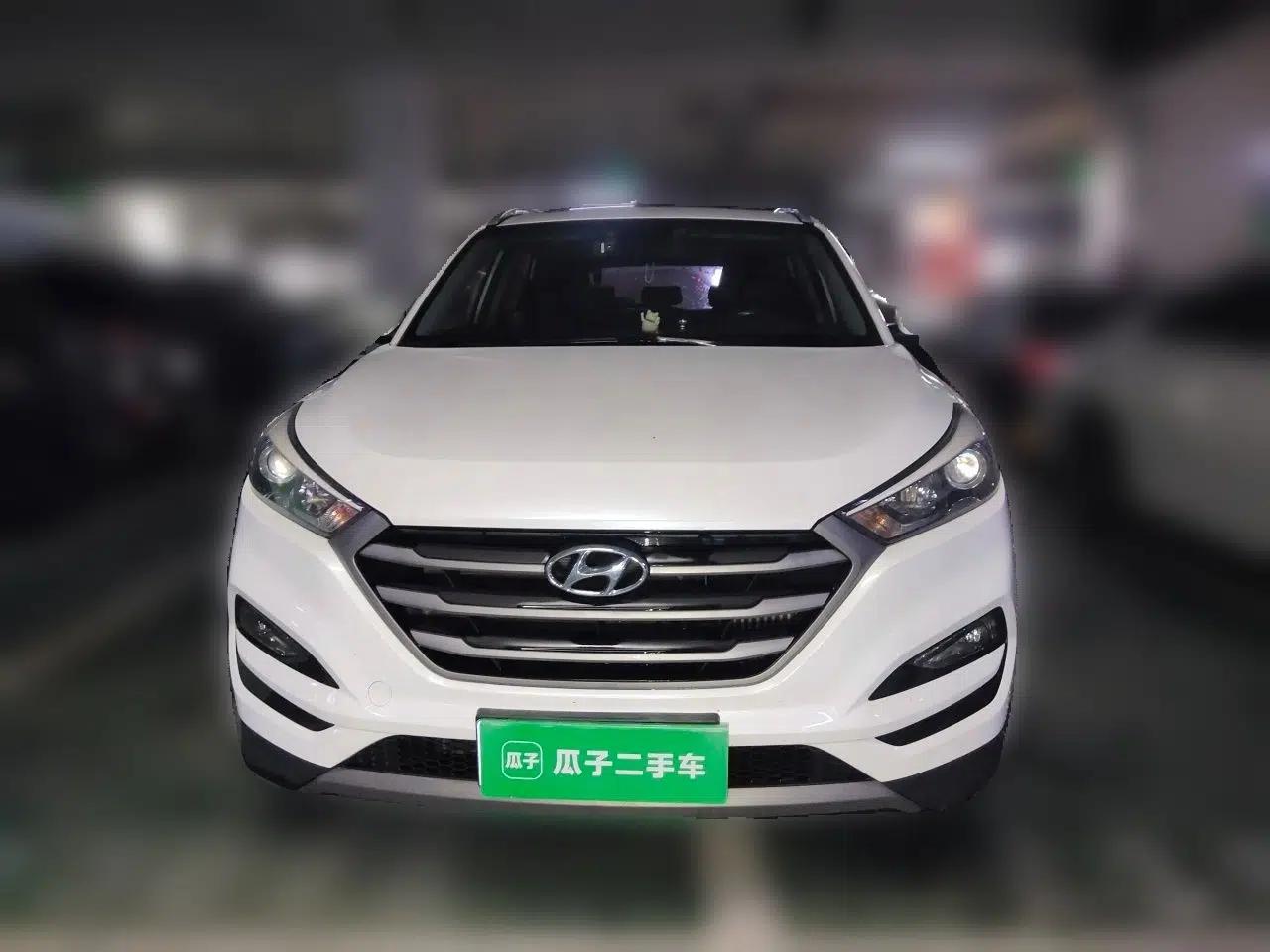 Hyundai Tucson 2015 1.6T Dual-Clutch Two-Wheel-Drive Smart Model — миниатюра 2